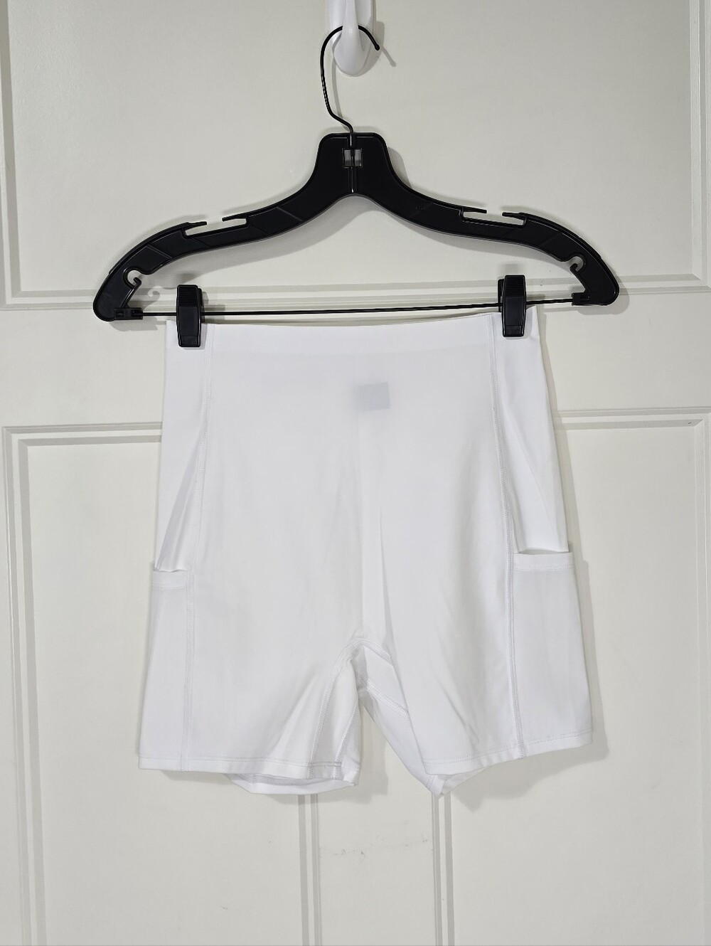 Greyson White Bike Shorts Women's Small Pockets 4" Inseam Activewear